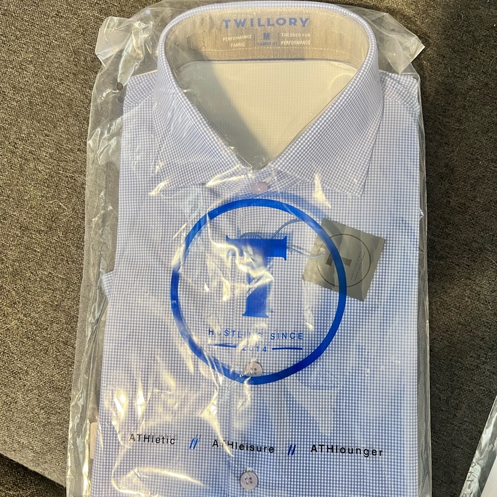 Twilory Men's Light Blue Performance Dress Shirt - Tailored Spread Collar